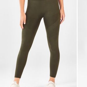 Mid-rise seamless rib 7/8 leggings
